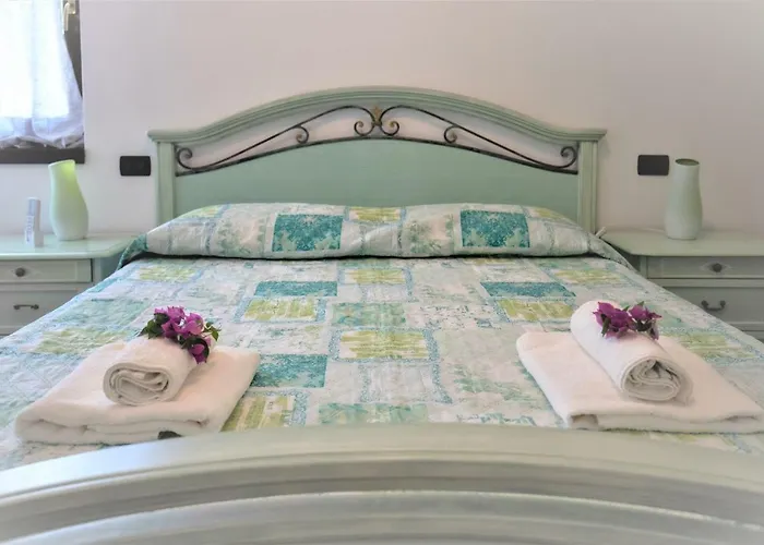 Apuana Bed & Breakfast