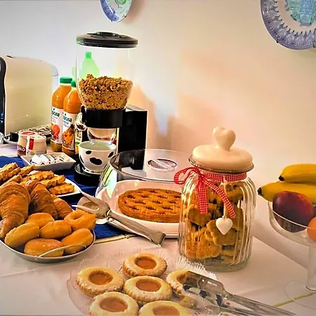 Bed & Breakfast Apuana 3*