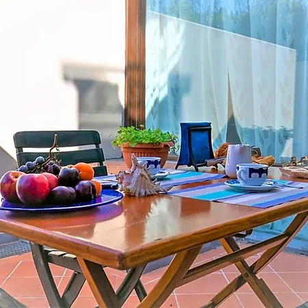 Apuana Bed & Breakfast