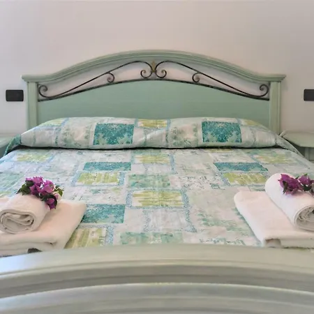 Apuana Bed & Breakfast